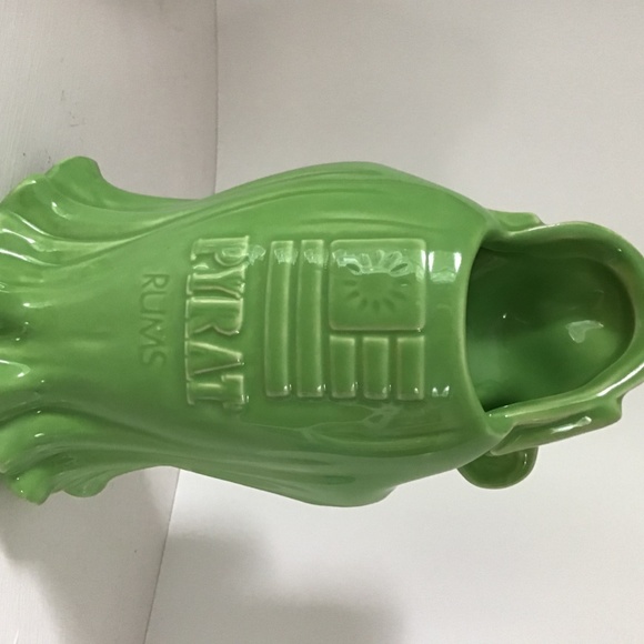 Tiki Farm Pyrat Rums green mug - Picture 2 of 3